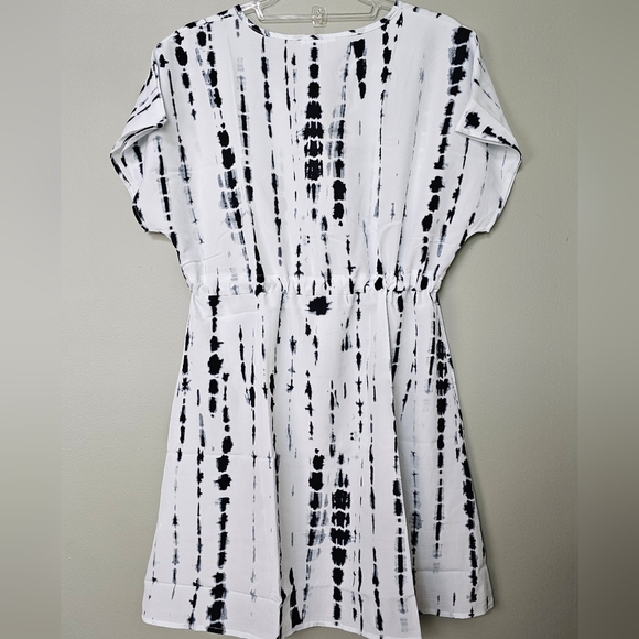 Womens Swimsuit Cover Up V Neck Short Sleeve Beachwear Dress, Black & White, MED - Picture 5 of 7